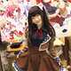 Illustration for article titled Bishoujo Booth Babes. More Cosplayers. Some Dudes.